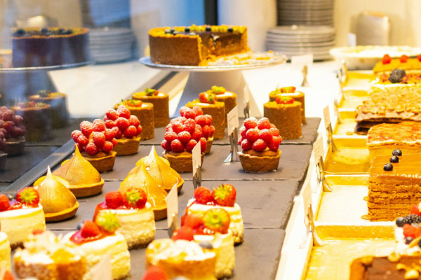 iconic-desserts-featured